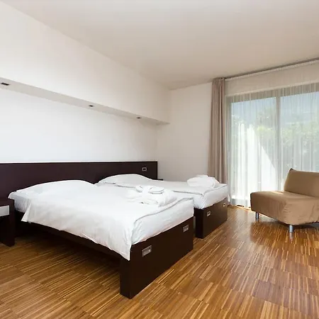 ホテル Astoria 4*