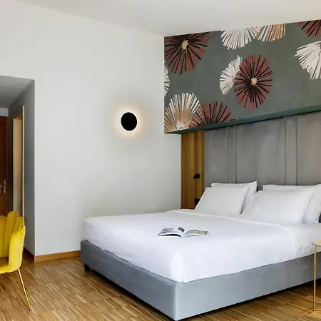 ホテル Astoria 4*